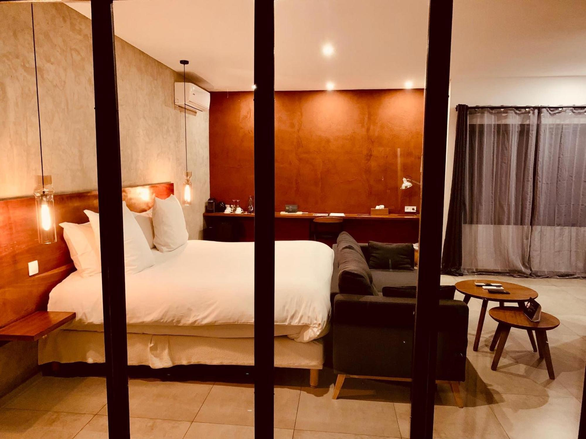 Le Patio Hotell Lomé Eksteriør bilde