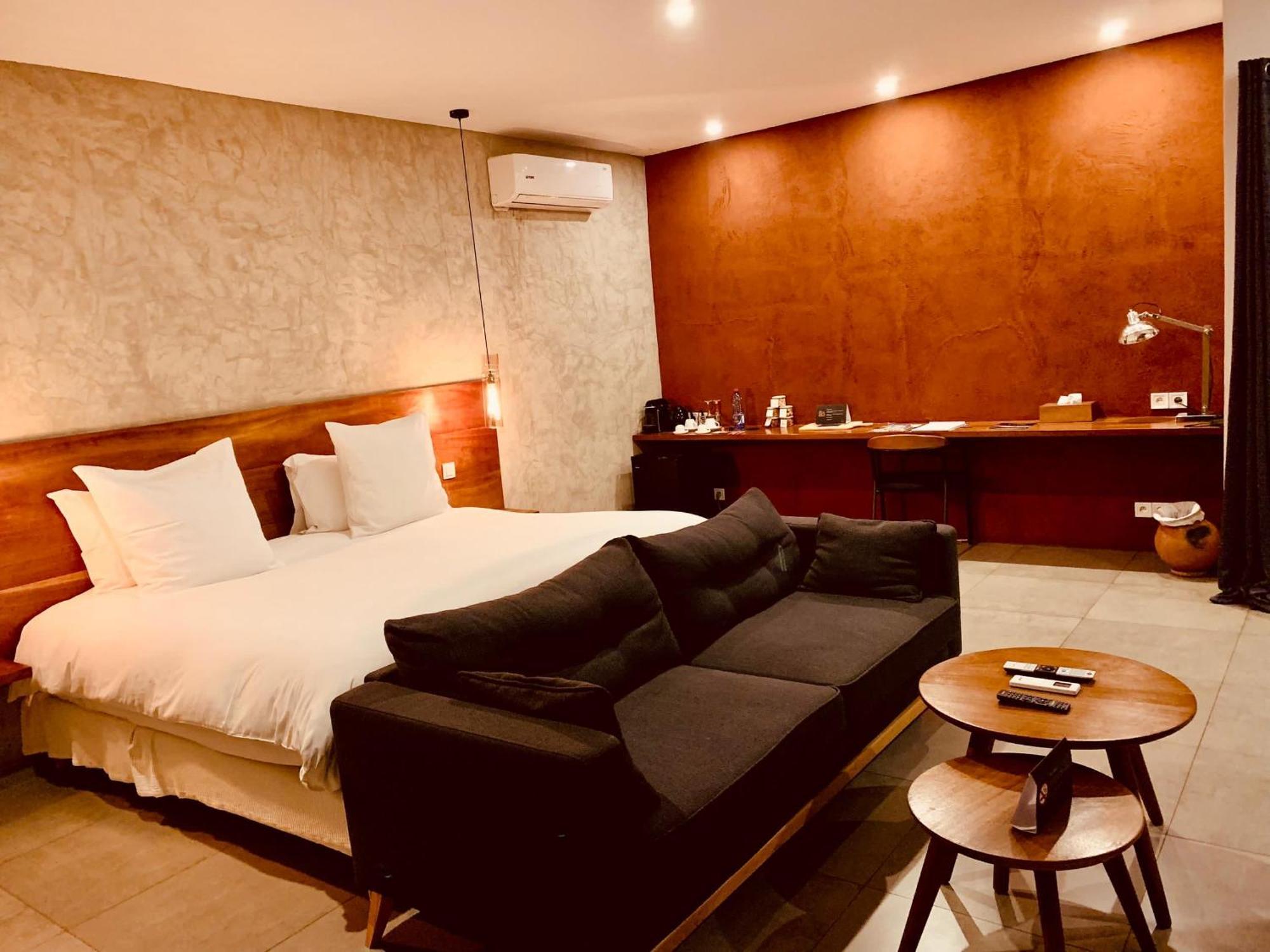 Le Patio Hotell Lomé Eksteriør bilde