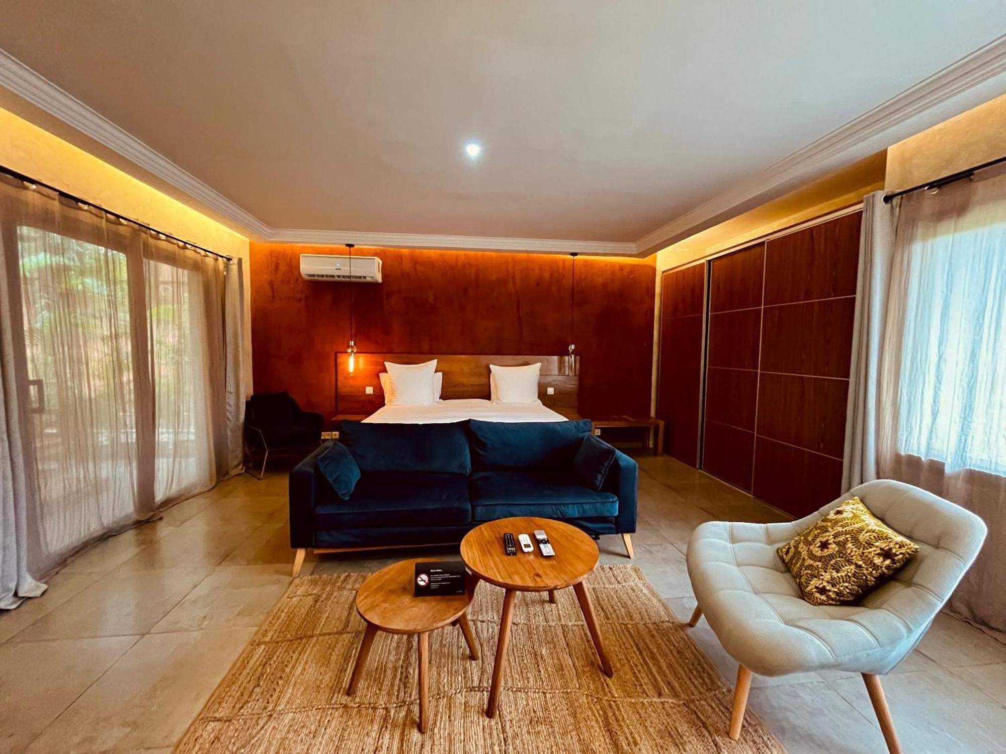 Le Patio Hotell Lomé Eksteriør bilde